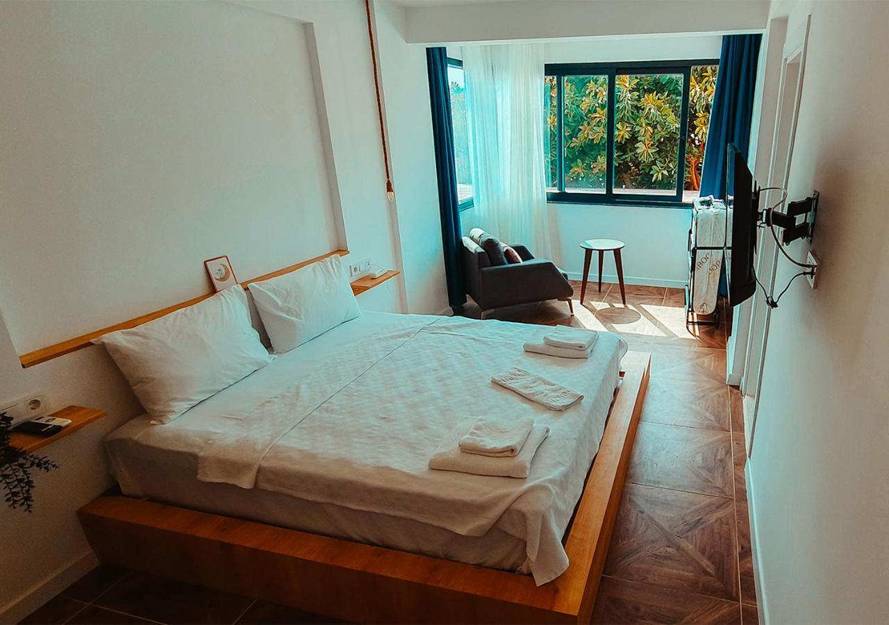 Deniz Hotel *