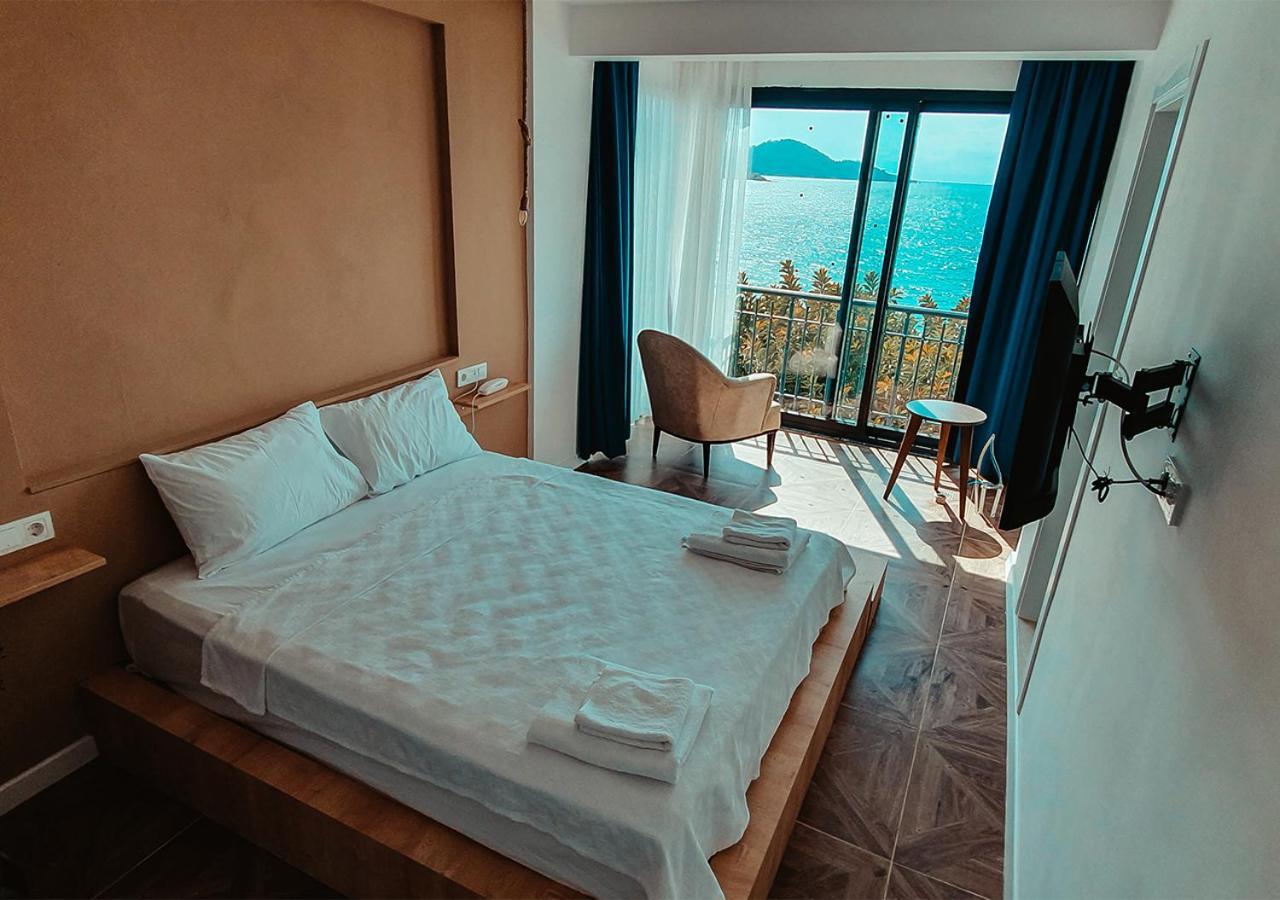 Deniz Hotel *